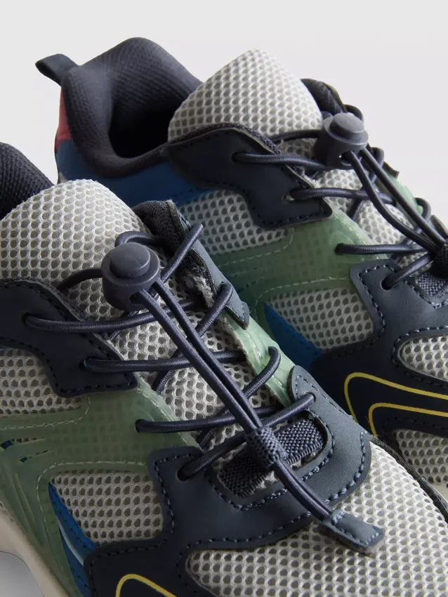 Sneakers με χοντρό πέλμα