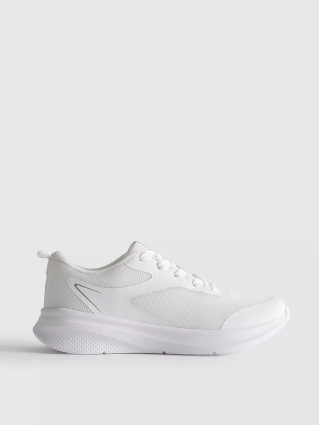 Sneakers με ενεργό πλέγμα