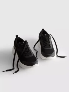 Sneakers με ενεργό πλέγμα