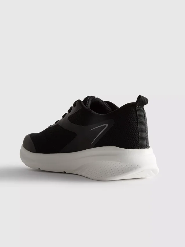 Sneakers με ενεργό πλέγμα