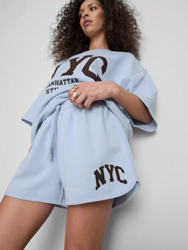 Σορτς NYC χαλαρής εφαρμογής με υψηλή περιεκτικότητα σε βαμβάκι