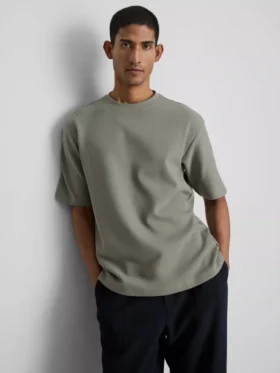 T-shirt με υφή και ευρύχωρο κόψιμο