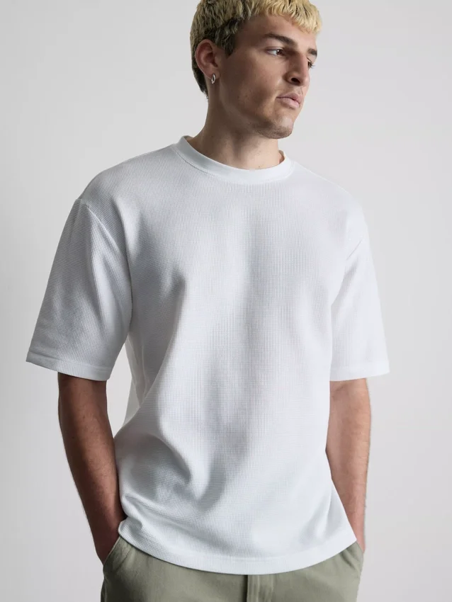 T-shirt με υφή και ευρύχωρο κόψιμο