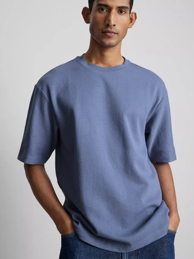 T-shirt με υφή και ευρύχωρο κόψιμο
