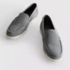 Τα slip-on loafers της συλλογής The Edit