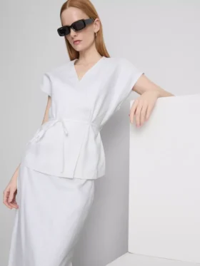The Edit λινό μπλουζάκι με V-neck και περιτύλιξη