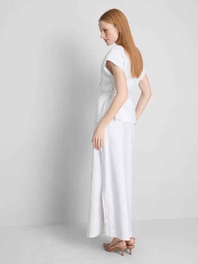 The Edit λινό μπλουζάκι με V-neck και περιτύλιξη