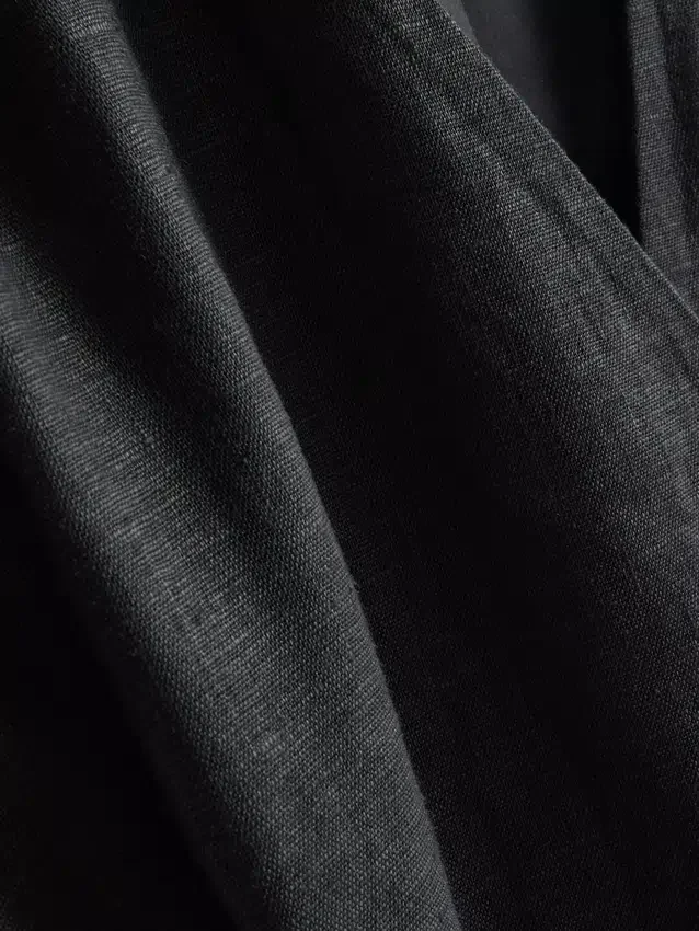 The Edit λινό μπλουζάκι με V-neck και περιτύλιξη