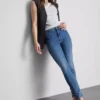 Το απόλυτο skinny τζιν με ψηλή μέση