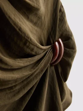 Το μπλουζάκι «The Edit Draped Hardware»