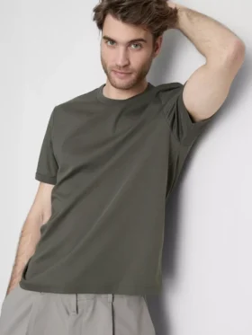 Το T-shirt «The Edit» με στενή εφαρμογή και μερσεριζέ ύφασμα