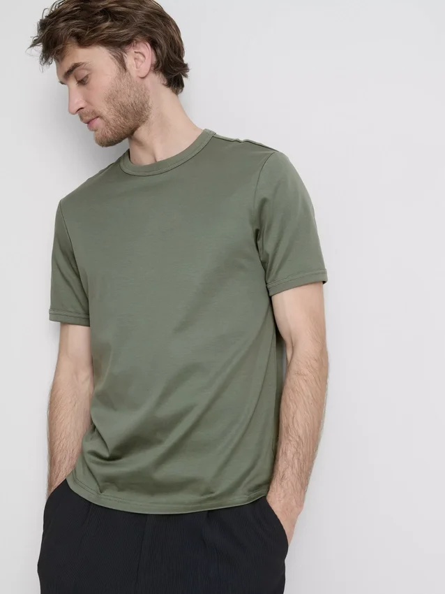 Το T-shirt «The Edit» με στενή εφαρμογή και μερσεριζέ ύφασμα