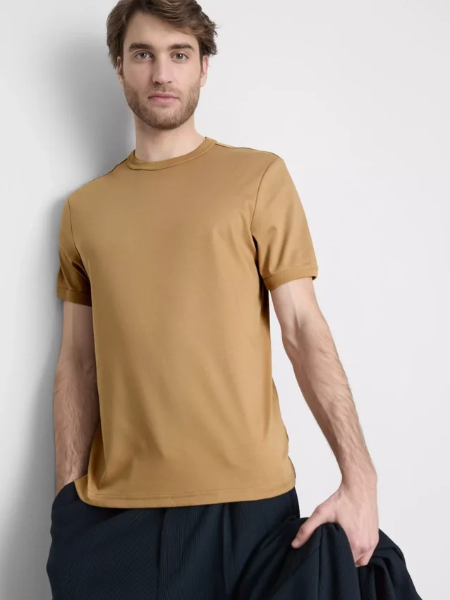 Το T-shirt «The Edit» με στενή εφαρμογή και μερσεριζέ ύφασμα