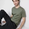 Το T-shirt «The Edit» με στενή εφαρμογή και μερσεριζέ ύφασμα