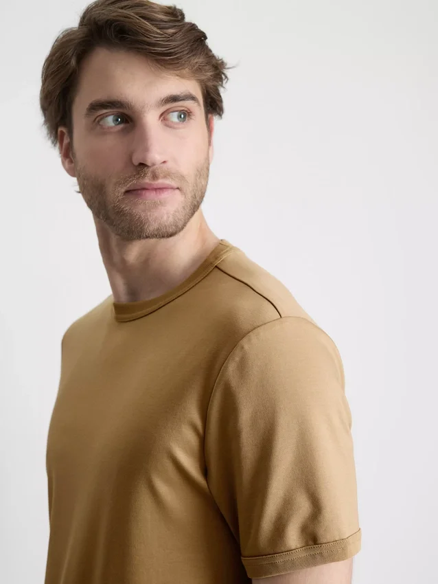 Το T-shirt «The Edit» με στενή εφαρμογή και μερσεριζέ ύφασμα