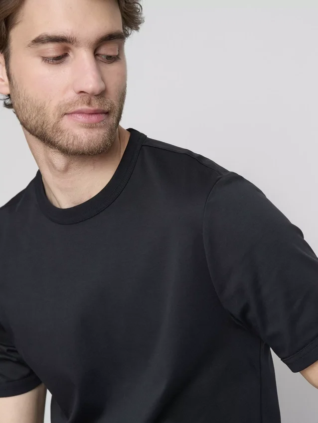Το T-shirt «The Edit» με στενή εφαρμογή και μερσεριζέ ύφασμα