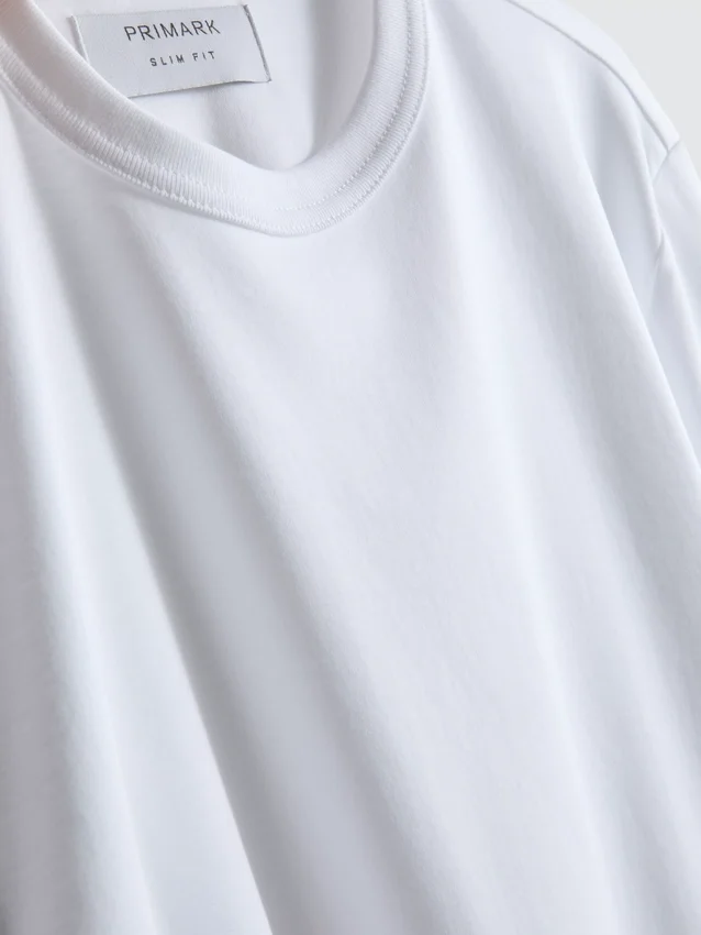 Το T-shirt «The Edit» με στενή εφαρμογή και μερσεριζέ ύφασμα
