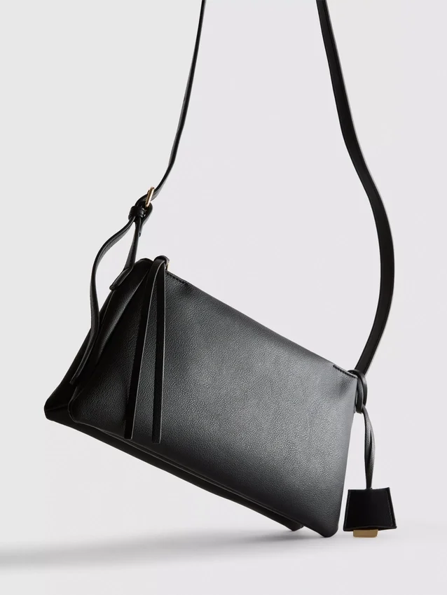 Τσάντα crossbody με διπλό ενισχυτικό τμήμα