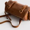 Τσάντα τύπου «bowler» από συνθετικό δέρμα με εφέ παλαίωσης