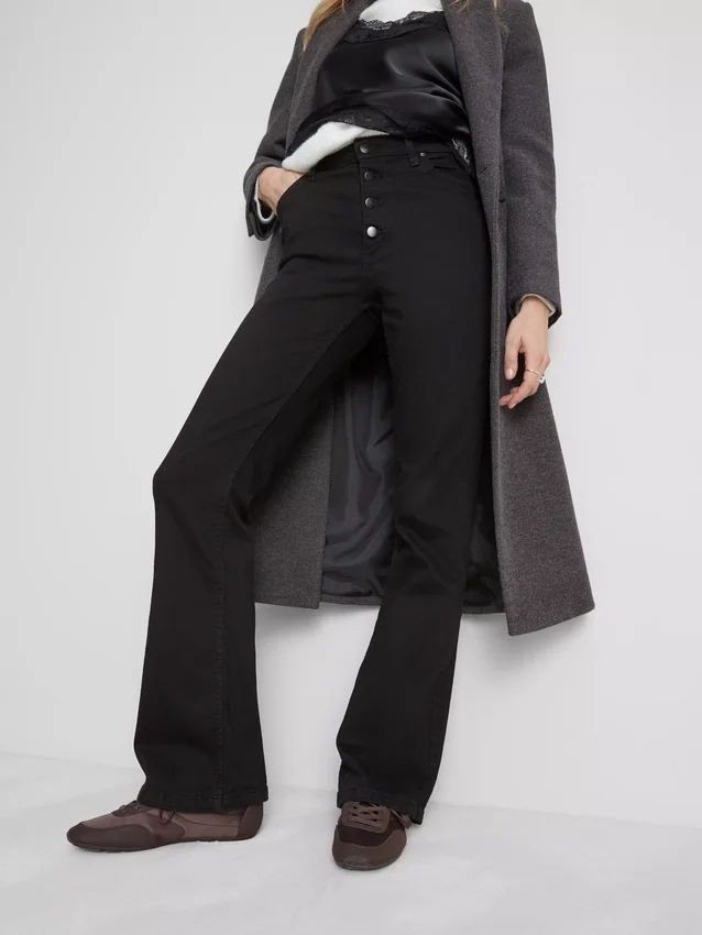 Τζιν με μεσαίο ύψος μέσης και bootcut, από βαμβάκι