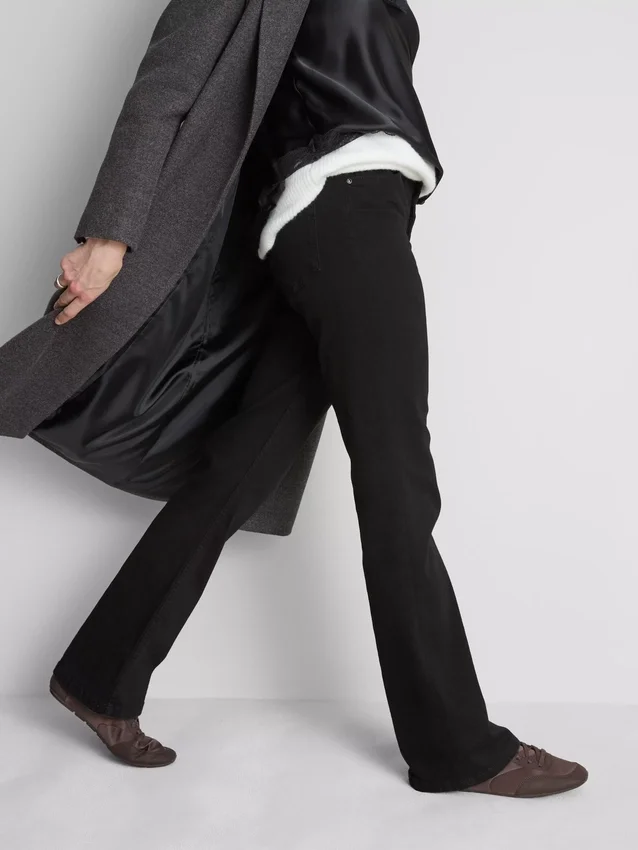 Τζιν με μεσαίο ύψος μέσης και bootcut, από βαμβάκι