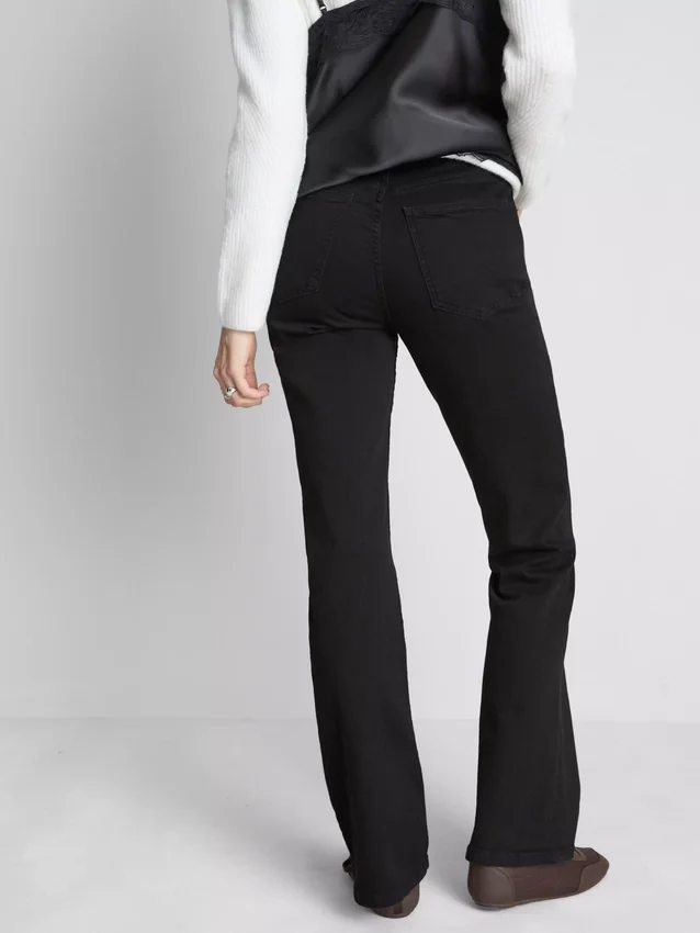 Τζιν με μεσαίο ύψος μέσης και bootcut, από βαμβάκι