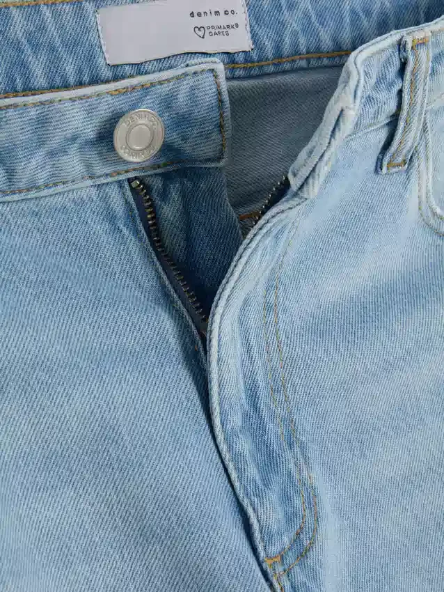 Τζιν με στενό, ίσιο πόδι | κανονική εφαρμογή