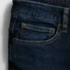 Τζιν μεσαίου ύψους και στενή εφαρμογή