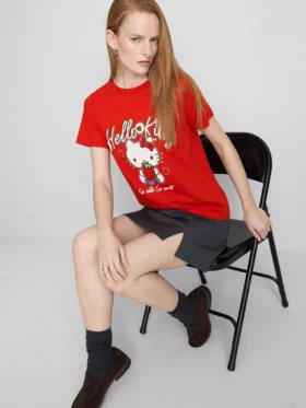 Βαμβακερό φανελάκι Hello Kitty με χαλαρή εφαρμογή και μοτίβο φράουλας