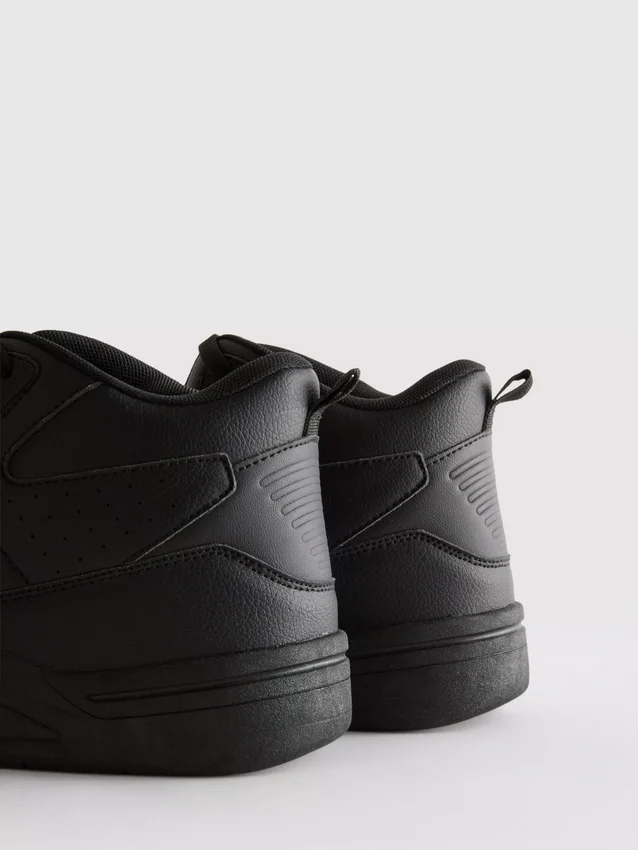 Βασικά αθλητικά Sneakers με ψηλό σώμα