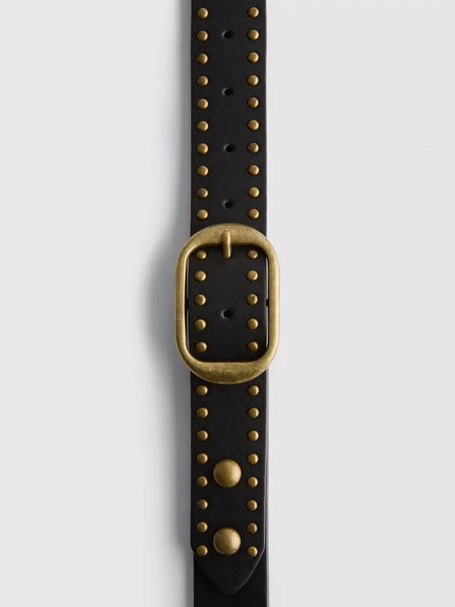Ζώνη με αγκράφα με καρφιά